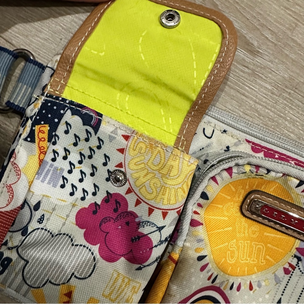 Lily Bloom Raindrop it like it’s hot belt bag - Picture 9 of 9